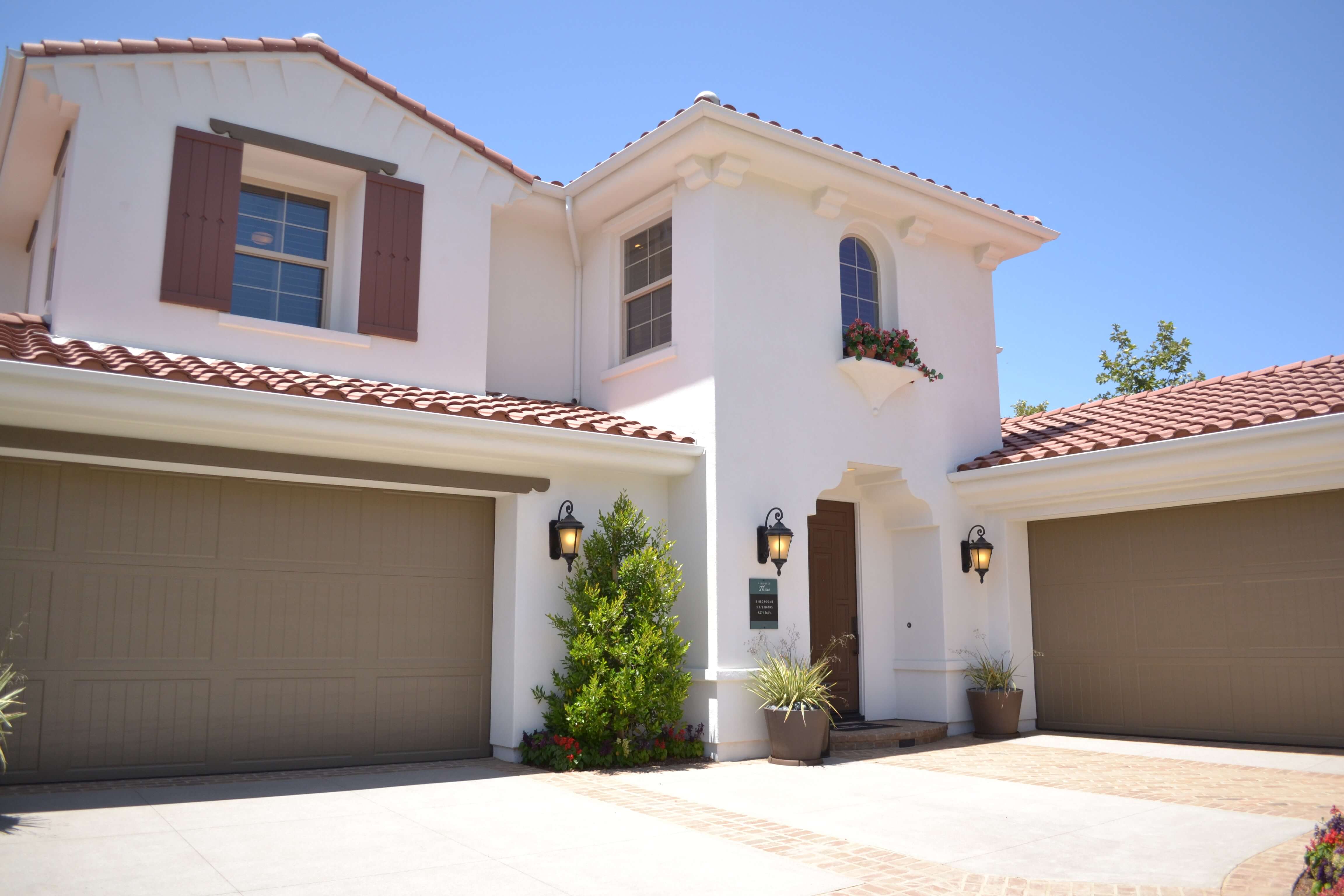 Garage door installation in centurian 